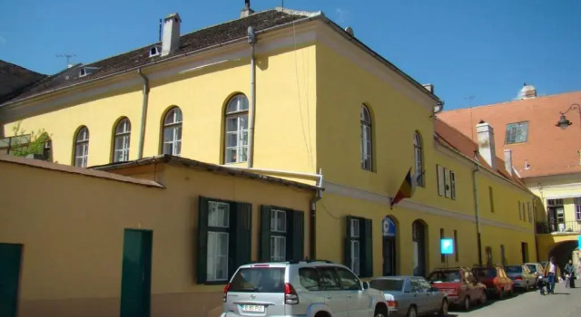 Central Square Studios, Varaa Hotelli Sibiu Old Town 