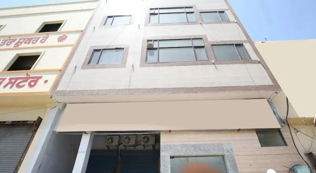 OYO 14784 Angad Residency, Book Hotel Amritsar Punjab