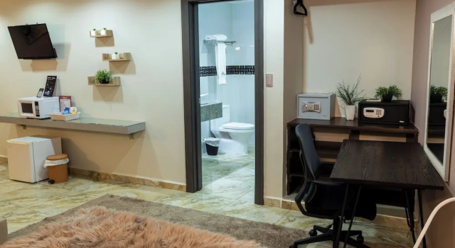 Трёхместный номер Standard Basha Hotel & Restaurant