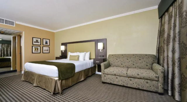 Номер Standard Royal Sun Hotel & Suites