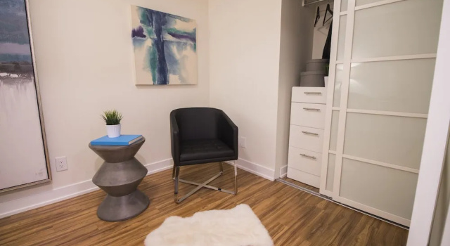 Люкс Business c 1 комнатой с балконом LIV Extended Stay