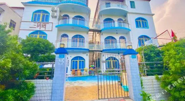 Sanyuehai Youth Inn