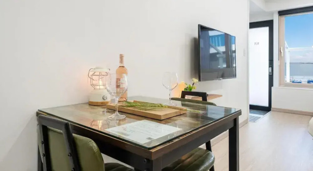 Goseong Badasga per Osyeonbyu Pension, Rezerwuj Hotel Hotele w Gangwon-Do z parkingiem, Parking