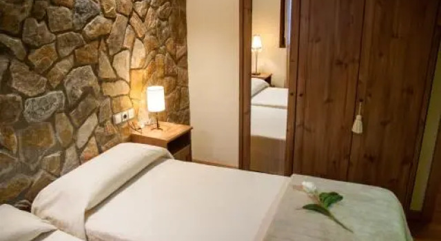 Casa Tensina, Book Hotel Hotels in Aragon with Parking, Parking