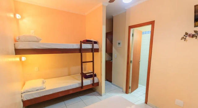 Трёхместный номер Standard Guarujá Hostel
