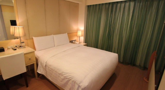 Shihzuwan Hotel - Kaohsiung Station, Забронировать Отель Отели Гаосюн с парковкой, рядом с Yuansu Yujhu Shopping Area, Парковка