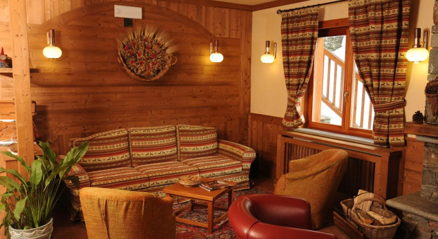 Hotel Petit Tournalin, Забронировать Отель Аяс Шамполюк