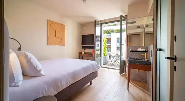 Номер Standard с балконом Hébé Hotel