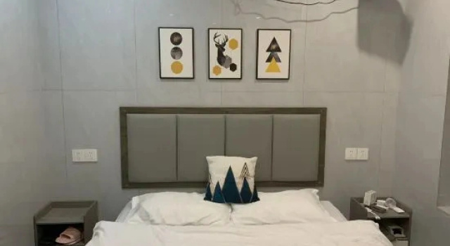 2 soveværelser i klassisk  suite TEL13769177397
