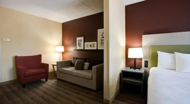 Двухместный люкс Comfort Inn & Suites St Paul Northeast