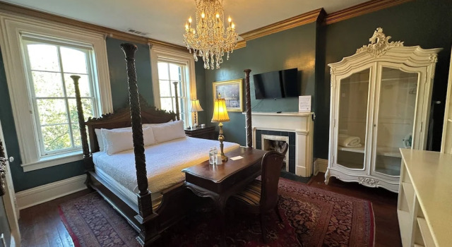Номер Presidential Justine Inn Savannah