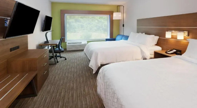 Люкс с 2 комнатами Holiday Inn Express & Suites - Fayetteville by IHG