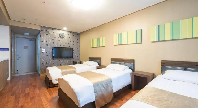 Трёхместный номер Deluxe Western Coop Hotel & Residence Dongdaemun