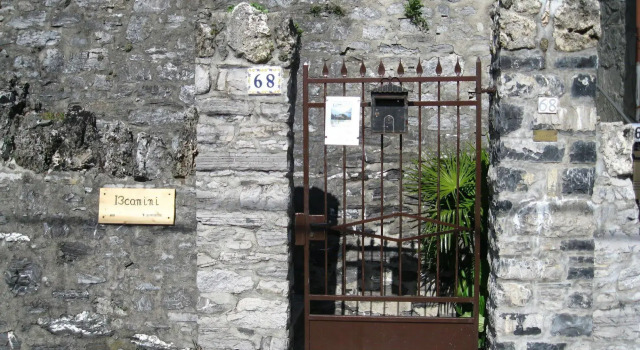 I Tre Camini, Book Hotel Hoteller i Perledo med parkering, Parkering