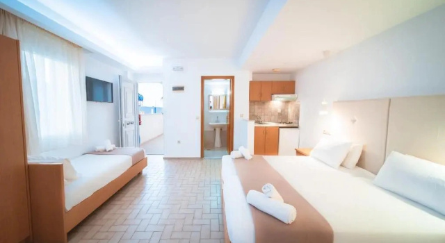 Трёхместный номер Standard Soleil Rooms and Suites