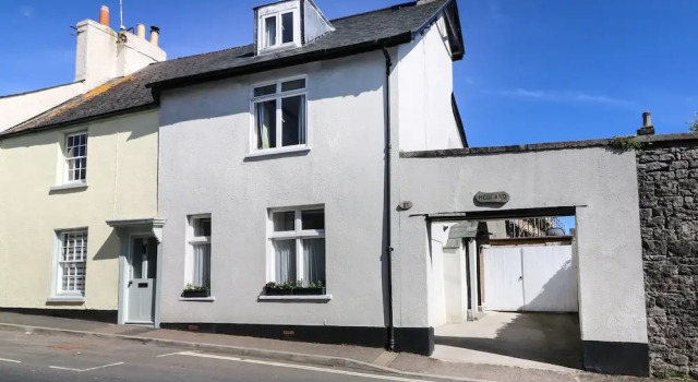 Medland, Book Hotel Chudleigh Devon