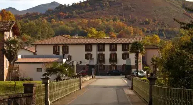 Hotel Urgaín, Rezerwuj Hotel Hotele w Baskonia z parkingiem, Parking