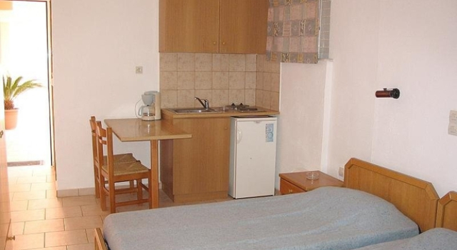 Alexandros Apartments
