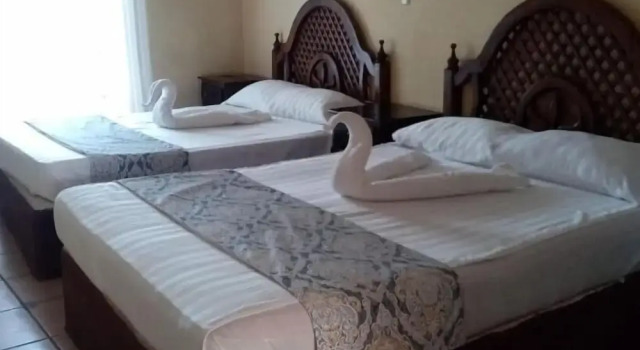 Hotel Familiar El Dorado, Забронировать Отель Отели Ixtapa-Zihuatanejo с бассейном, Бассейн