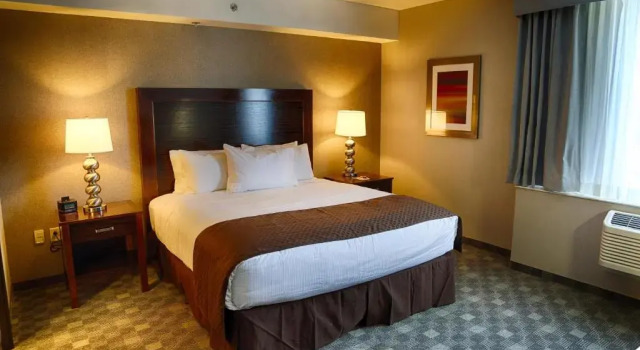 Номер Standard с видом на реку DoubleTree by Hilton Lawrenceburg