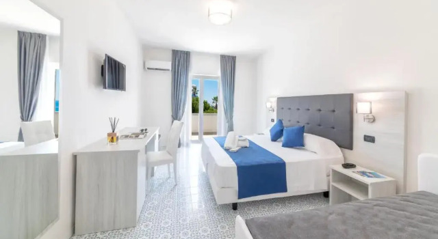 Двухместный номер Standard с балконом Royal Sunset Hotel & Spa