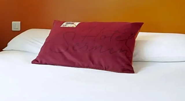 Номер Comfort Hôtel St Sernin