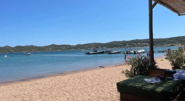 Коттедж VILLA privée 3 étoiles avec piscine, jardin et terrain de pétanque