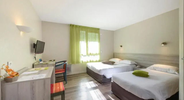Трёхместный номер Standard Hotel Le Chatard