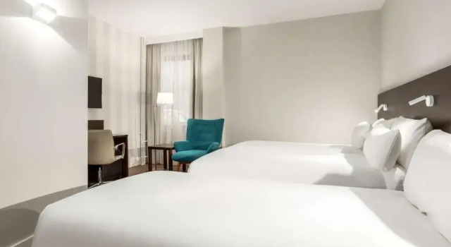 Трёхместный номер Standard NH City Centre Amsterdam