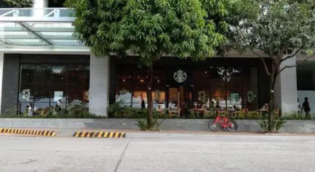 Mactan Newtown Condo by EJB, Book Hotel Mactan 