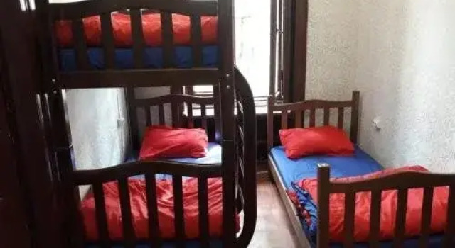 Dina Hostel, Забронировать Хостел Чугурети Тбилиси, рядом с Tеатр имени Марджанишвили