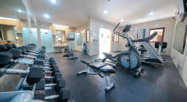 Апартаменты Condo Surf 405 - Luxury Oceanview Beachfront 3 BR with Gym - At El Faro Condos