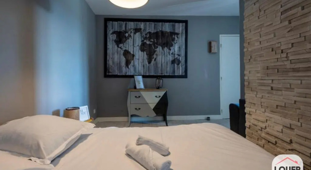 Le Bistrot 11 cosy et chaleureux gare d'Ambroise, Rezerwuj Apartament  