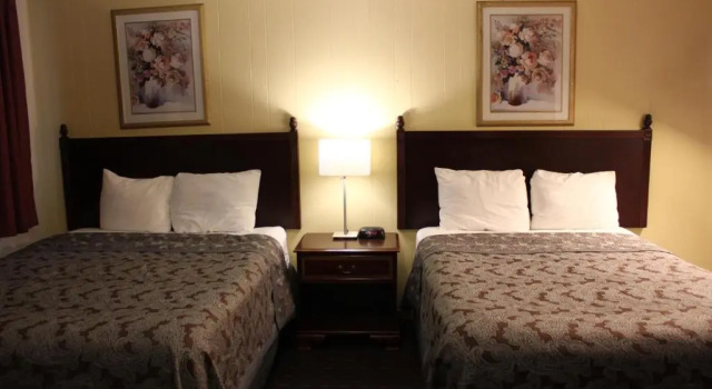 Четырёхместный номер Standard Port Townsend Inn