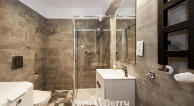 Апартаменты с балконом Stylowe i Eleganckie Studia Very Berry w Poznaniu by Noclegi Renters