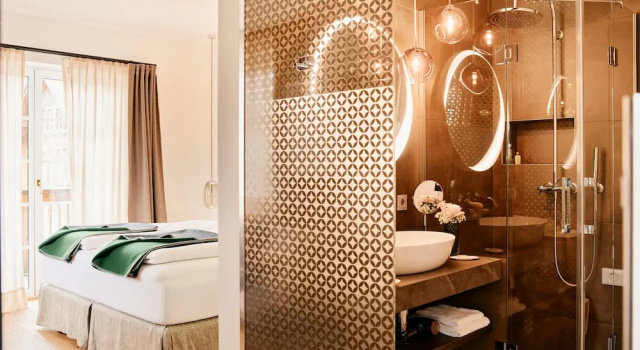 Двухместный номер Comfort с балконом и с видом на озеро TAUROA Seehotel Grundlsee