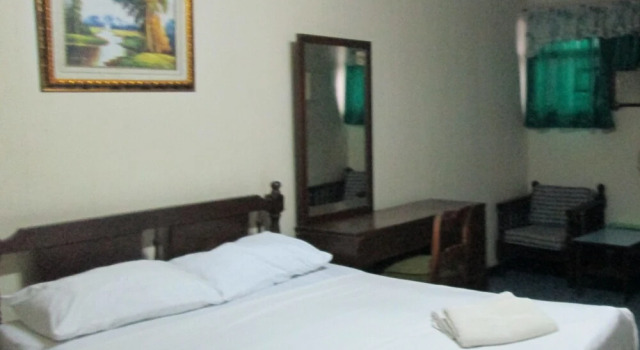 Hotel Fenson, Varaa Hotelli Hotellit Pampanga aamiaisella, Aamiainen