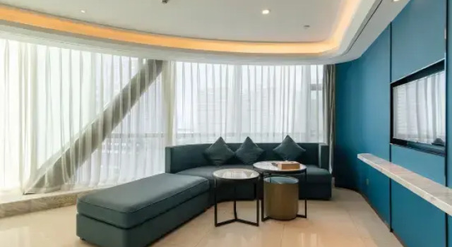 Люкс c 1 комнатой с видом на город Vienna International Hotel (Haikou West Coast International Convention and Exhibition Center)