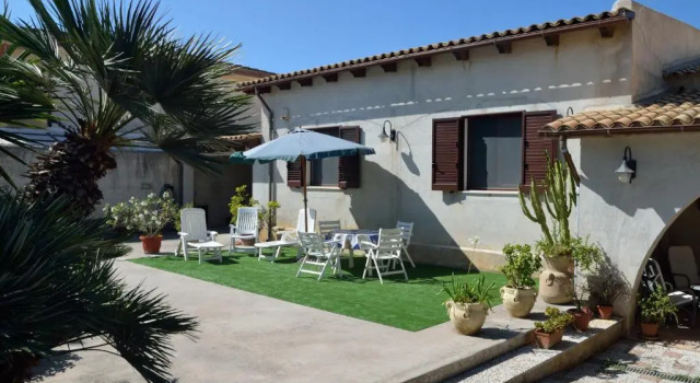 Villa Silvana, Book Villa Hotels in Sicily with Parking, Parking