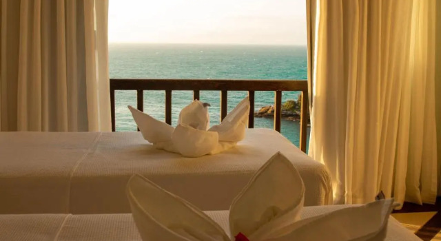 Люкс Family с видом на море Colonna Park Hotel