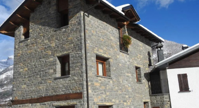 Apartamentos La Glera Biescas, Book Apartment Biescas 