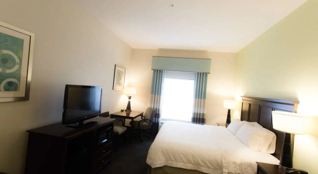 Люкс Hampton Inn & Suites Middlebury
