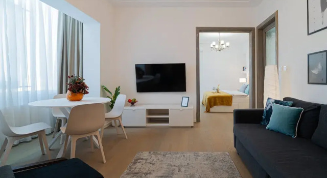 Charming 2BR Apartment - Steps to Romanian Athenaeum