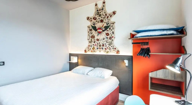 Двухместный номер Comfort Hôtel The Originals City Le Berry - proche centre-ville - Gare