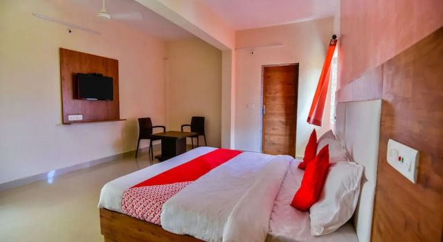 OYO 13911 Shyam Sundri Resort, Забронировать Курортный отель Отели штата Раджастхана с бассейном, Бассейн