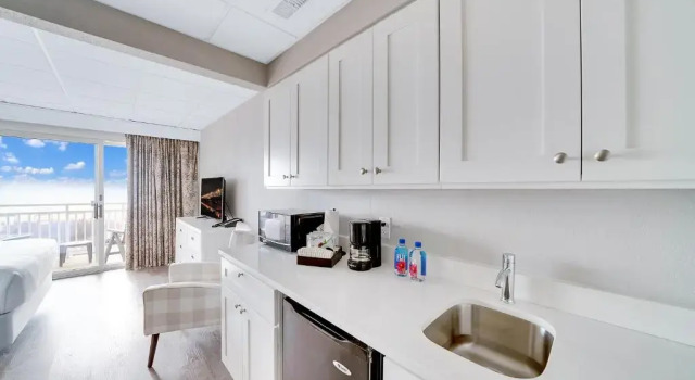 Люкс Montreal Beach Resort
