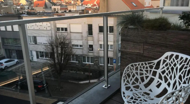 Люкс с балконом ABC Hotel