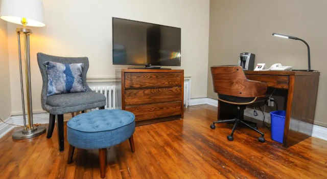 Ekonomi dört kişilik oda Hotel Chicoutimi