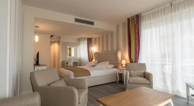 Полулюкс с видом на море La Dolce Vita Hotel