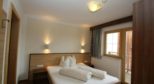 Apart Berghof, Rezerwuj Apartament Hotele w Tyrol z parkingiem, Parking